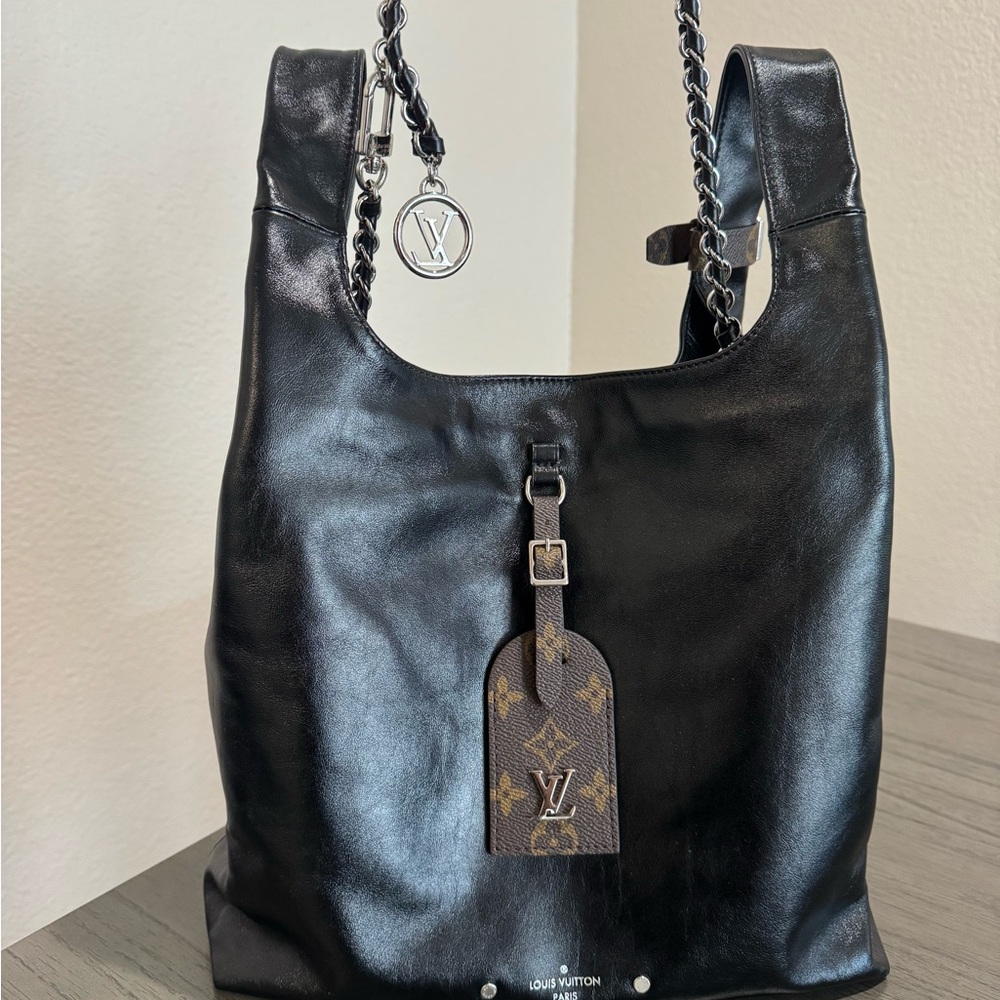 LOUIS VUITTON Calfskin Monogram Atlantis Vibe MM Black